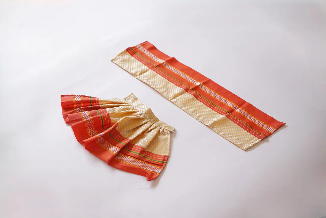 Handcrafted Paithani Beige Devi Vastra thumbnail 2