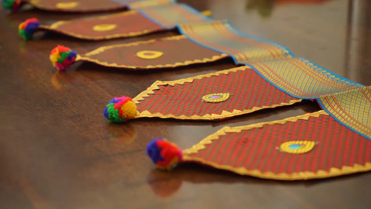 Handcrafted Paithani Maroon Door Toran thumbnail 3