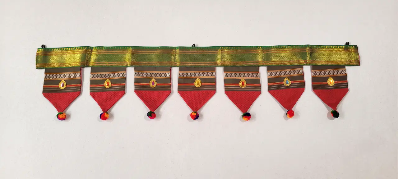 Handcrafted Paithani Red Border Green Door Toran — made by Hirakani Foundation artisans, Nashik