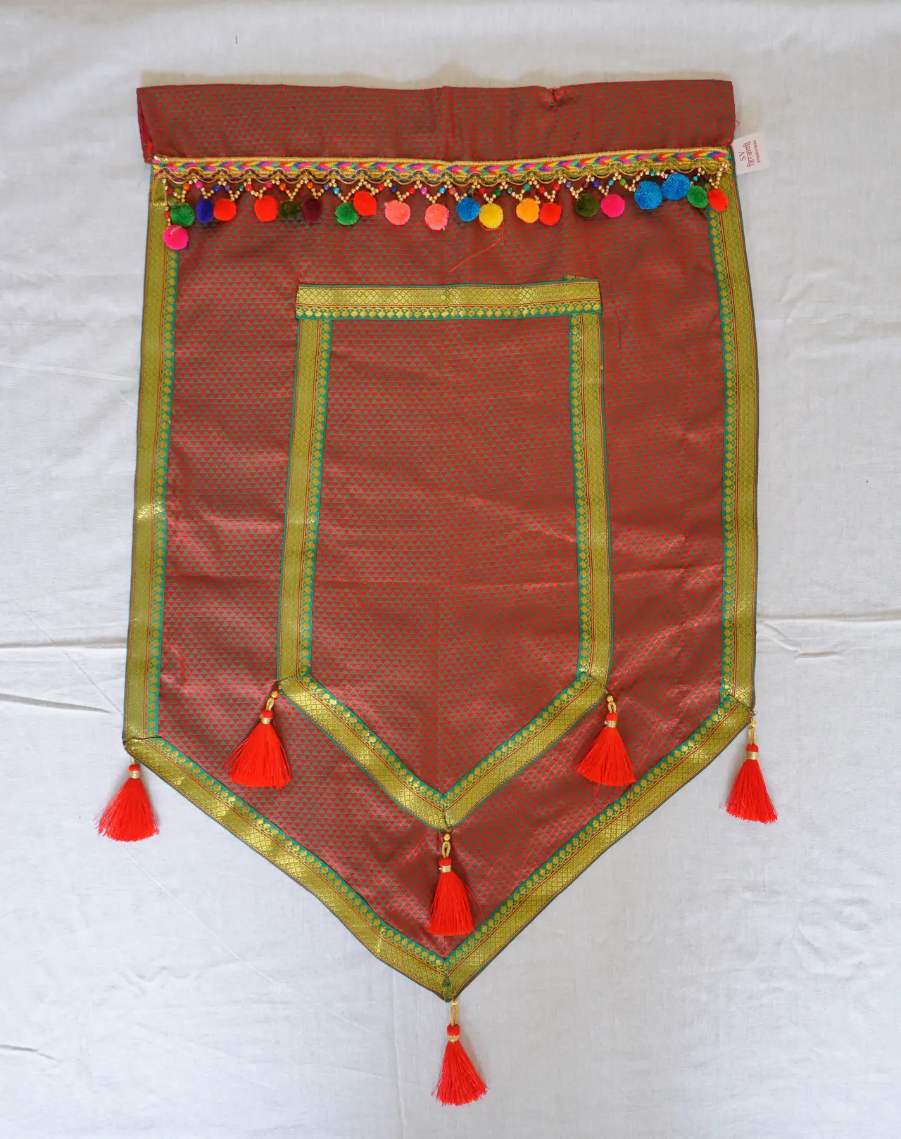 Handcrafted Paithani Brown Green Beeds Backdrop thumbnail 2