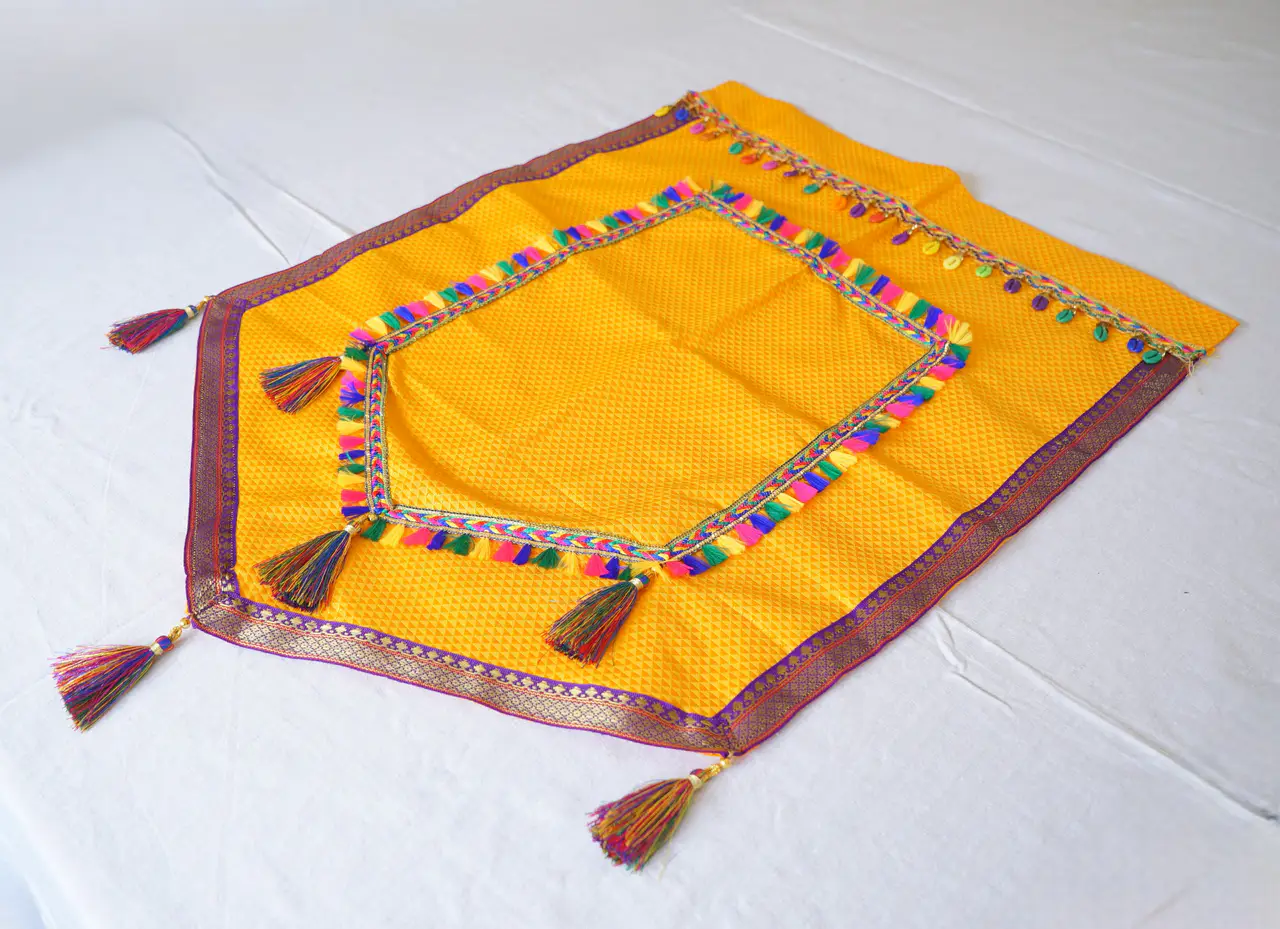 Handcrafted Paithani Yellow Backdrop thumbnail 2